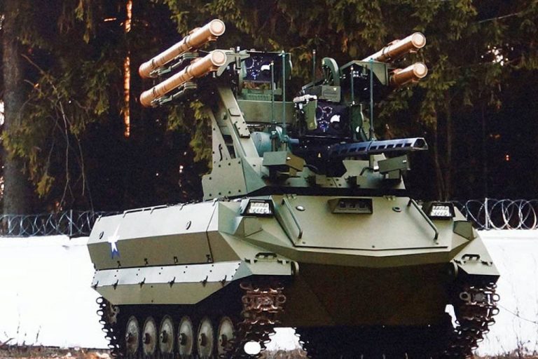 На вооружении у российских военных появился первый боевой робот «Уран-9»
