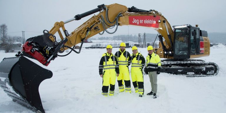 Caterpillar представил 26-тонный электрический экскаватор