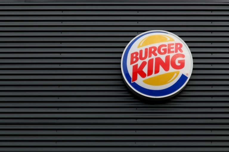 Роскомнадзор проводит проверку Burger King — компанию подозревают в невыполнении закона о переносе данных россиян