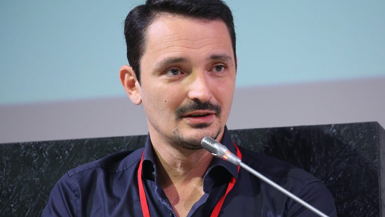 «Большинство тех, кто доверяет роботу-судье, не доверяет российским судам», — Виктор Вахштайн, «Шанинка»