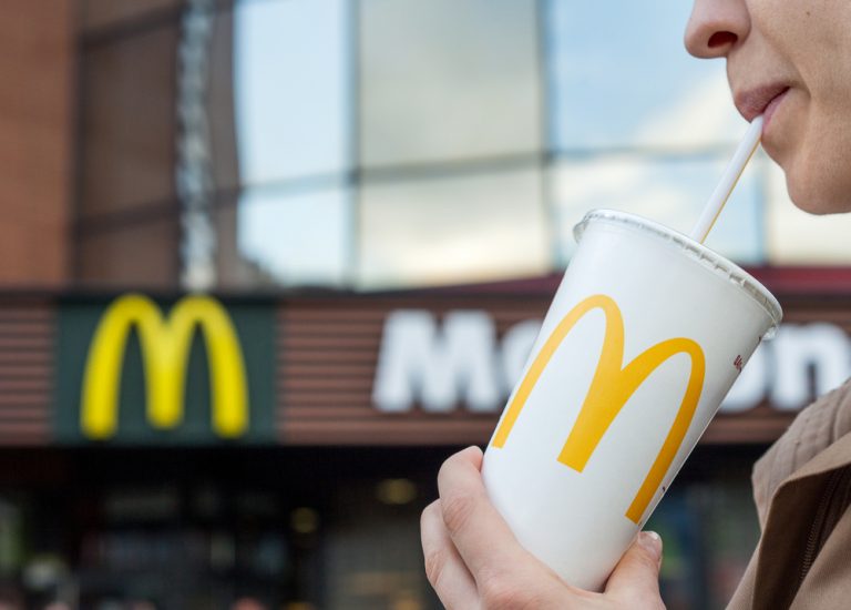 McDonald’s внедряет машинное обучение в киоски быстрой выдачи заказов «МакДрайв»