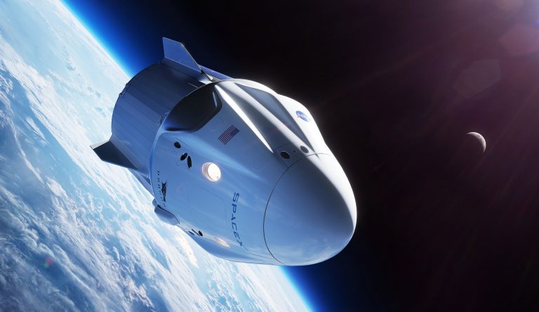 SpaceX впервые запустила корабль Crew Dragon