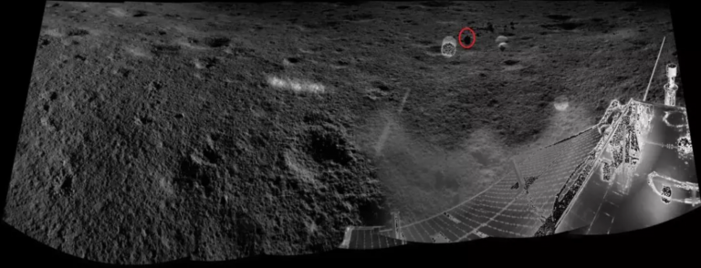 Посмотрите на новые фотографии обратной стороны Луны, присланные зондом «Юйту-2»
