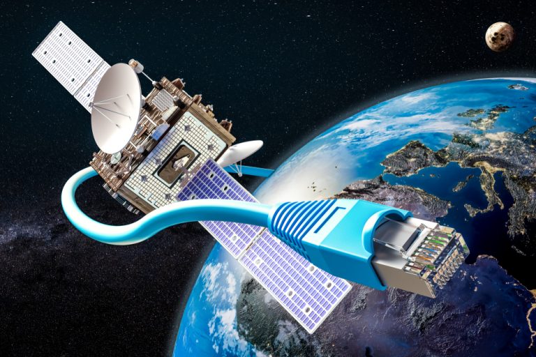 Посмотрите на новые спутники Starlink от SpaceX. В будущем они перевернут телеком-рынок во всем мире!