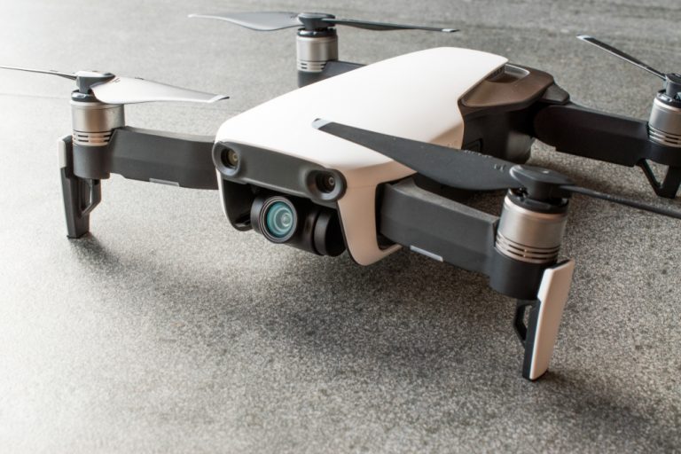 США могут ввести международные санкции против производителя дронов DJI