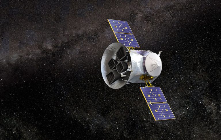 Телескоп TESS обнаружил в созвездии Золотой рыбы три новых кандидата в экзопланеты