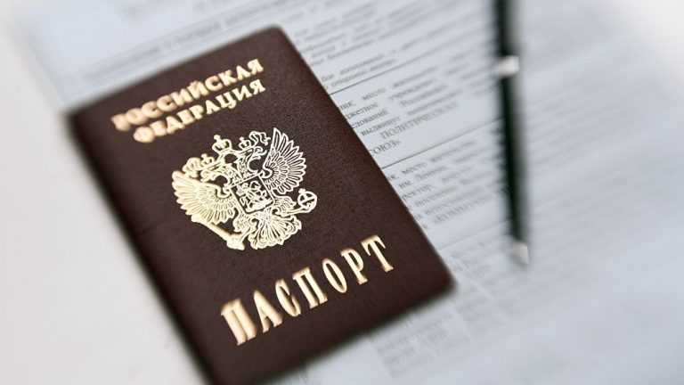 Цифровые паспорта в России начнут выдавать через год. К 2023 году они заменят бумажные