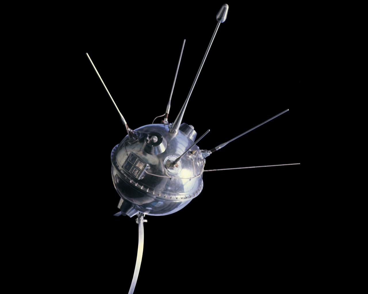 Первый спутник земли сша. Межпланетная станция Луна-1. Луна 1 космический аппарат. Советский Спутник Луна-1. Луна-2 автоматическая межпланетная станция.