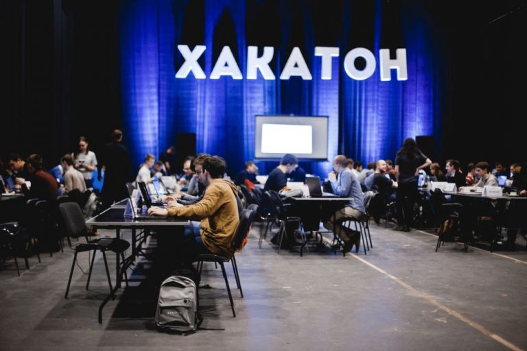 ВКонтакте запустила прием заявок на VK Hackathon с призовым фондом в 2 млн рублей