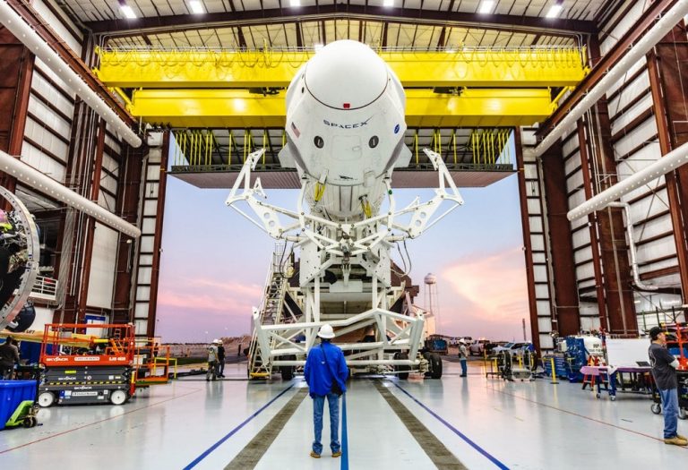 SpaceX назвала причиной взрыва корабля Crew Dragon во время испытаний утечку окислителя