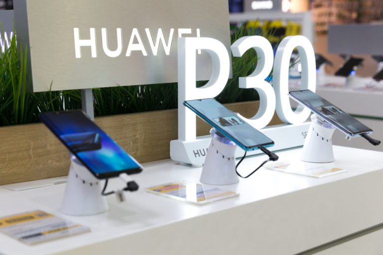 Huawei не будет уходить с Android. Даже на «Аврору»