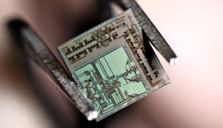 Новый чип для передачи данных в четыре раза быстрее 5G