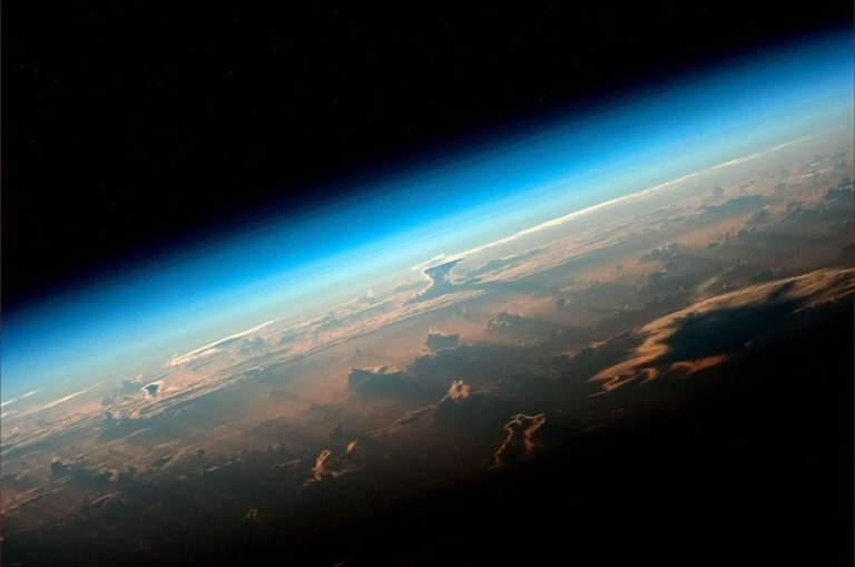 Американские военные объявили о взрыве ракеты Ariane в космосе