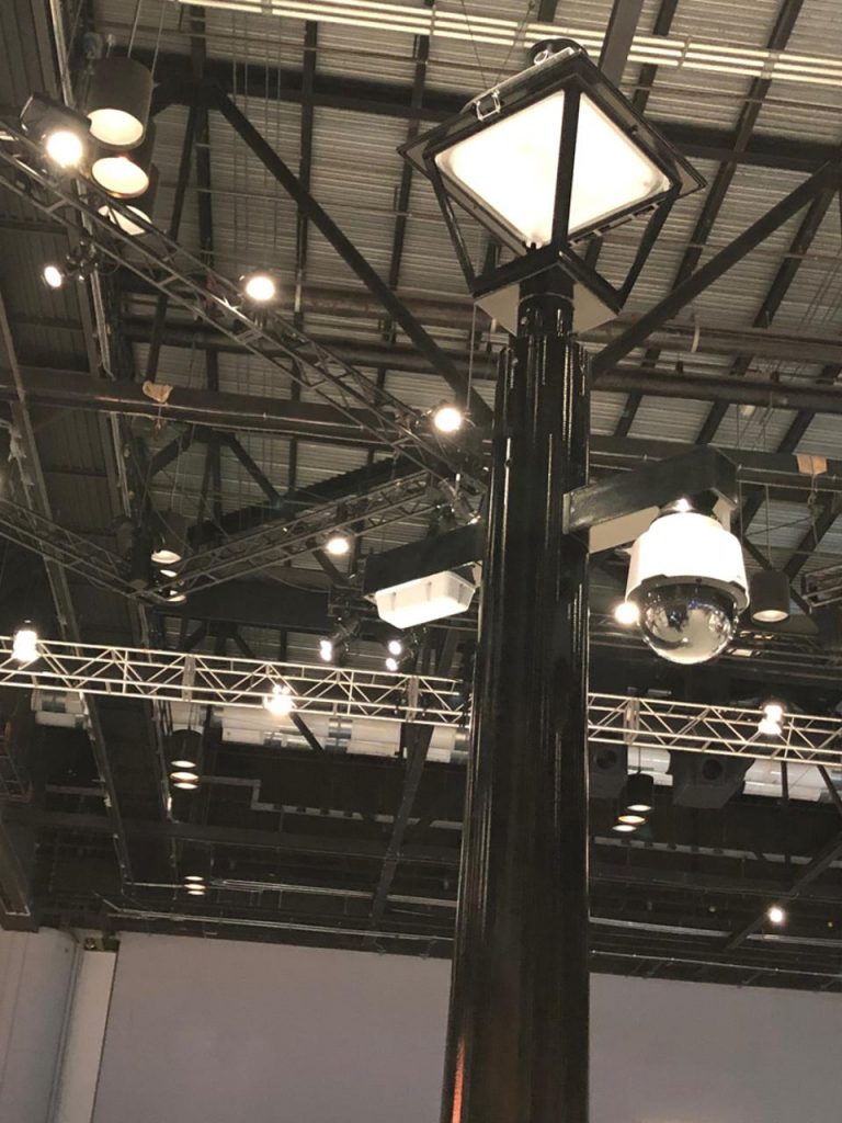 Компания Signifiy представила умные уличные фонари с функцией цифрового зрения и датчиками анализа экологии