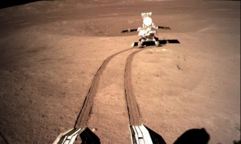 Китайский луноход Yutu-2 преодолел 271 м по обратной стороне Луны за семь месяцев. Чуть больше метра в день!