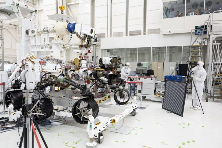 НАСА успешно испытало зрительную систему ровера Mars 2020