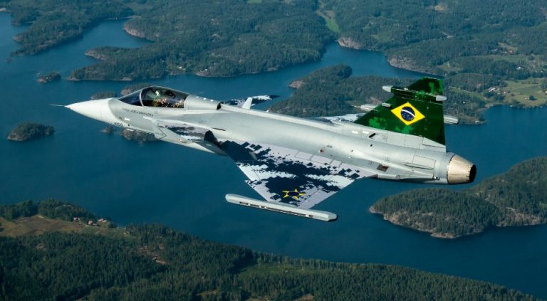 Бразильская модификация истребителя нового поколения Gripen E совершила первый тестовый полет