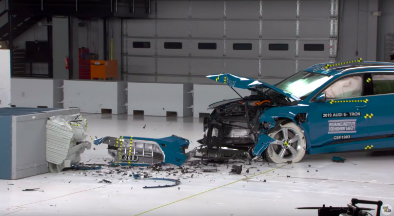 Немецкий Audi E-Tron назвали самым безопасным электромобилем в мире
