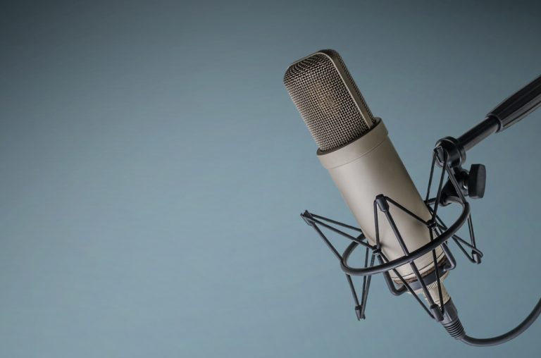 Программист в качестве хобби создал AdBlock Radio — теперь не нужно перематывать рекламу в подкастах