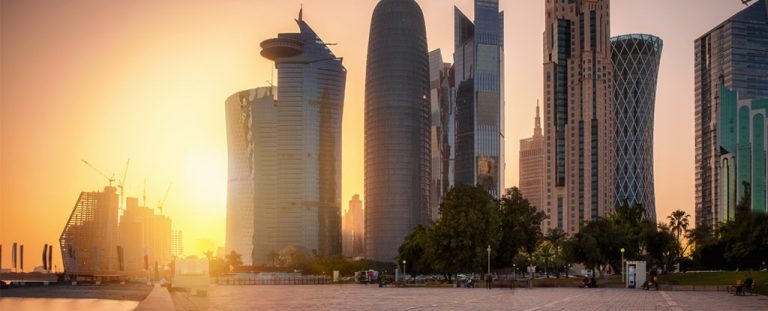 Катар начал кондиционировать улицы. Так власти хотят снизить температуру в стране