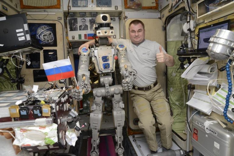 Робот «Федор» не только включал дрель на МКС. Еще он выполнял секретные поручения Рогозина!