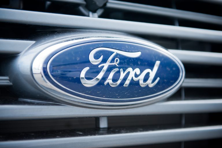 Ford получил патент на создание дрона-маячка для аварийных машин