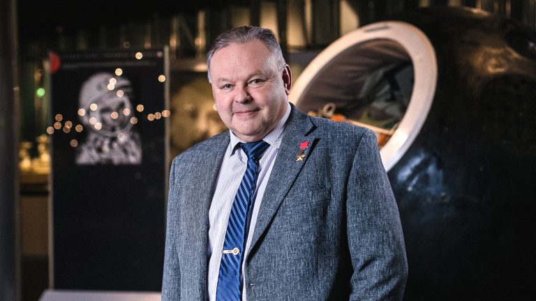 Космонавт Александр Лавейкин — о флаге России на Марсе, советской космонавтике и вере в Роскосмос
