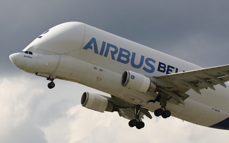 Airbus выпустит самолет без вредных выбросов