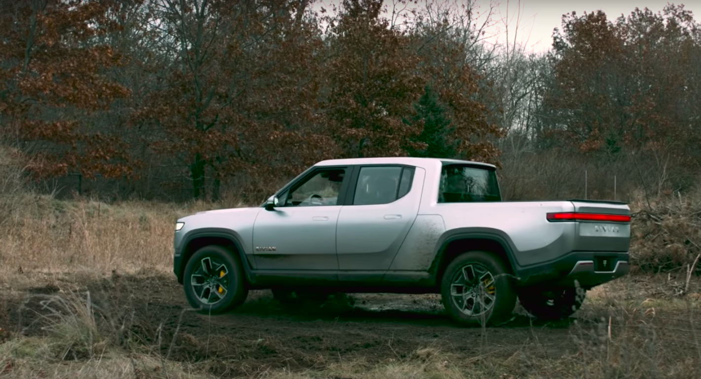 Пикап Rivian получил режим танка для разворота на месте