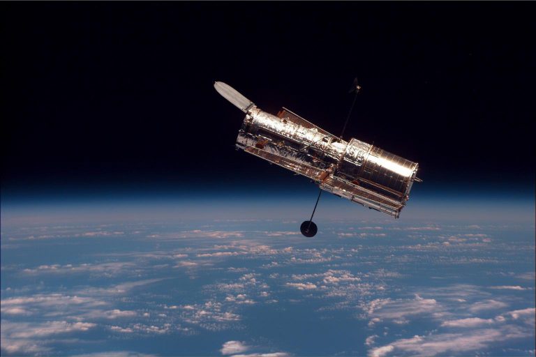 Китайская нейросеть научилась наводить телескопы на космический мусор