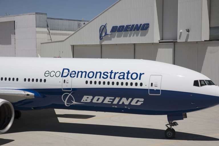 Boeing доказал, что полет самолетов друг за другом снижает расход топлива