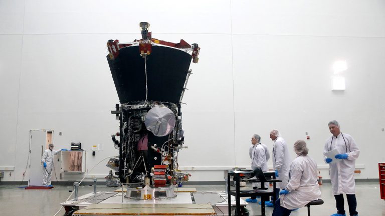 Что обнаружил зонд Parker Solar Probe, подлетевший максимально близко к Солнцу