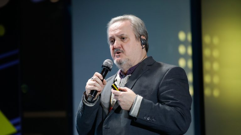 Как MindMaze проводит реабилитацию после инсультов и помогает «Формуле-1»