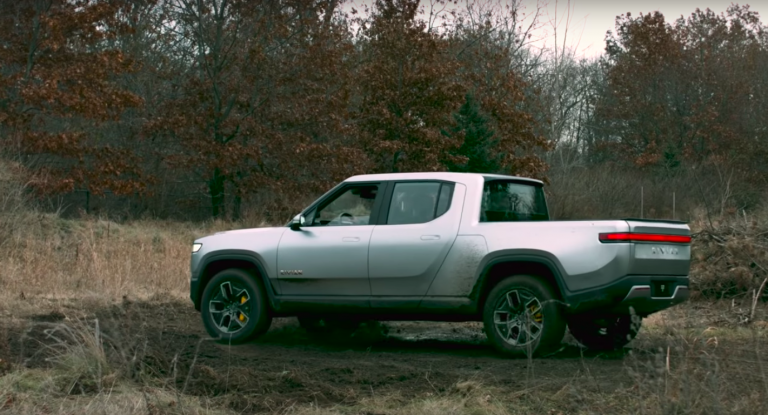 Посмотрите на пикап Rivian с независимыми колесами. Он разворачивается на месте!