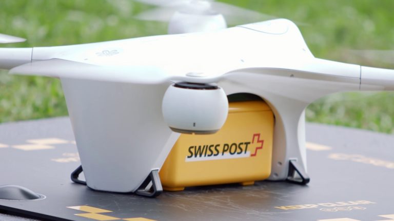 Swiss Post возобновила доставку почты и медицинских анализов дронами
