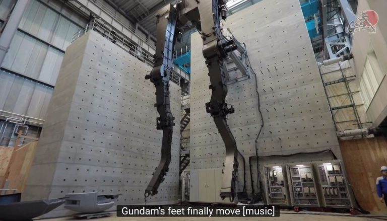 18-метровый портовый робот Gundam научился двигаться