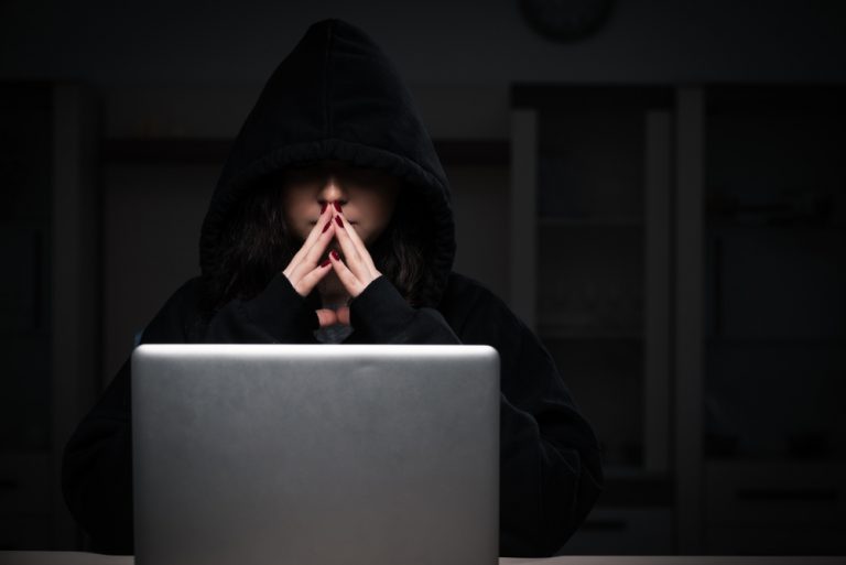 ФСБ заказало новое кибероружие — оно может оставить без интернета целую страну