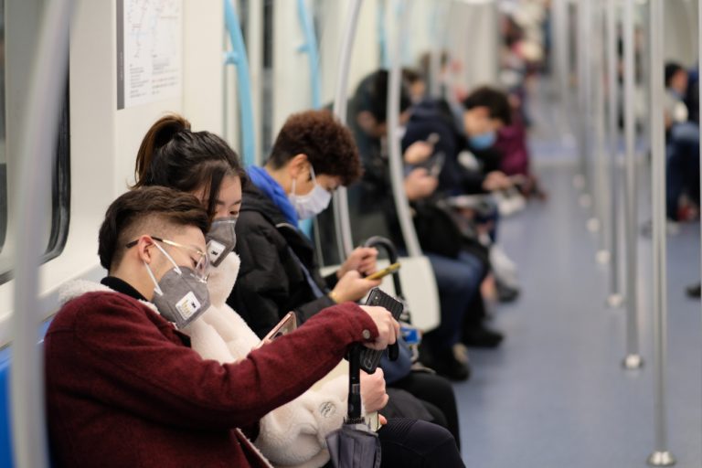 CDC выпустил бота для самопроверки на COVID-19. Его зовут «Клара»