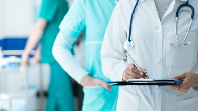 Пациенты с COVID-19 одновременно заражаются и другими респираторными вирусами