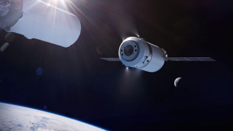SpaceX отправит груз на Луну