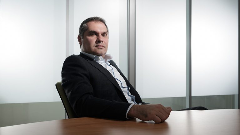 Армен Бадалов, Schneider Electric, о важности автоматизации и модернизации промышленности и энергосистем для простых потребителей