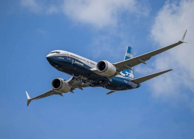 Boeing снова производит самолеты 737 Max. Их не выпускали после двух авиакатастроф