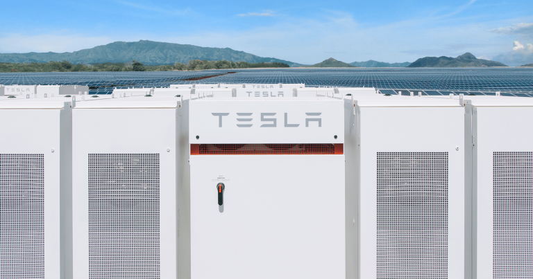 Tesla будет поставлять электроэнергию в жилые дома. Пока в Великобритании