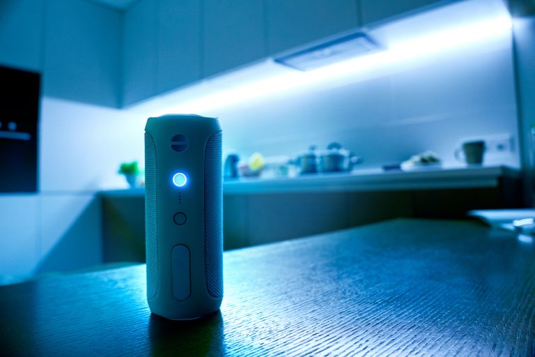 Google разрабатывает функцию голосового подтверждения покупок через помощника Assistant