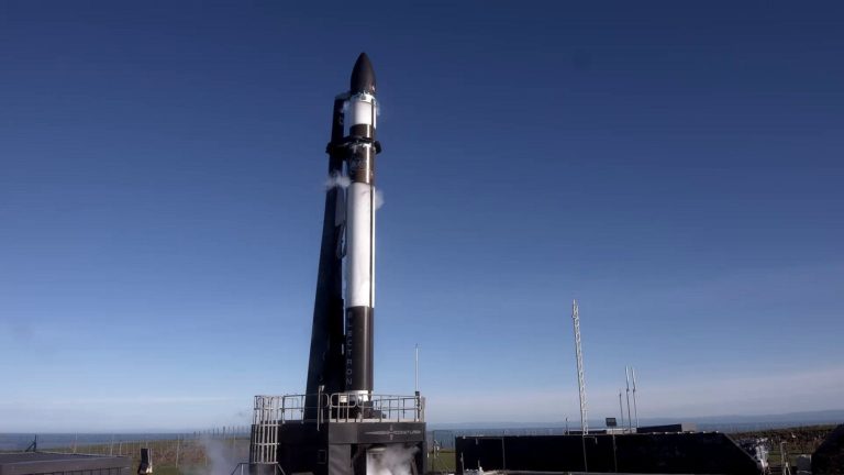Rocket Lab не смогла доставить семь спутников на орбиту