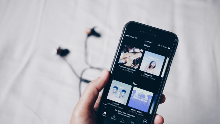 СМИ: Spotify запустится в России 15 июля