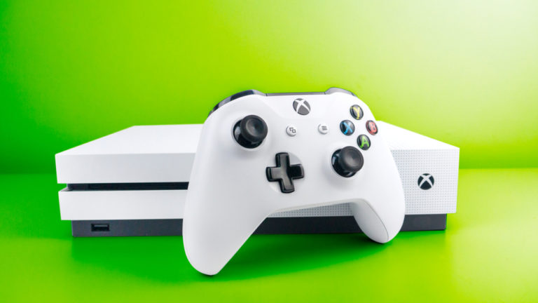 Microsoft прекращает выпуск Xbox One X