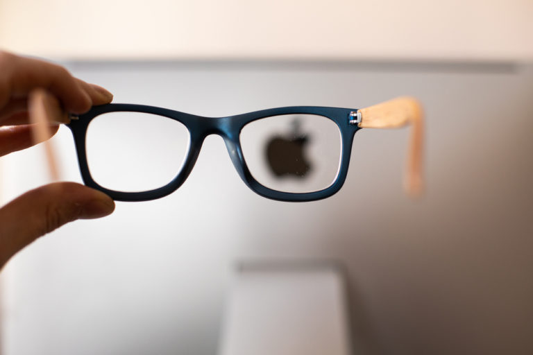 Умными очками Apple Glasses можно будет управлять взглядом. Как это работает?