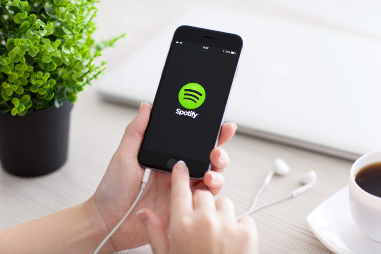 Spotify уже в России. Сколько стоит сервис и как работает бесплатная версия