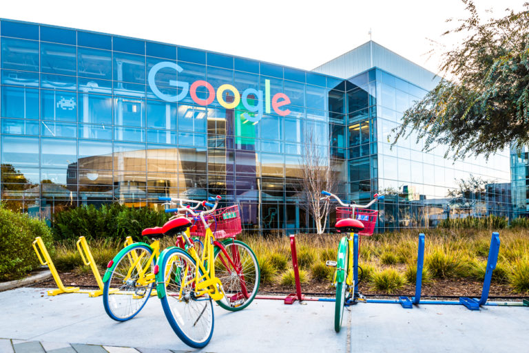 Google свяжет США и Европу подводным интернет-кабелем для скоростной передачи данных